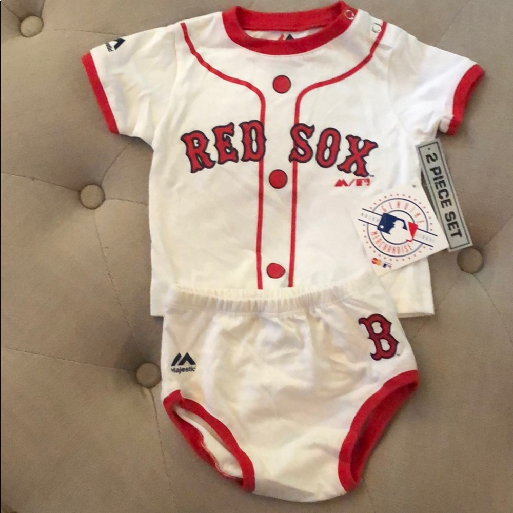 NWT Infant Red Sox Outfit 6 - 9 months